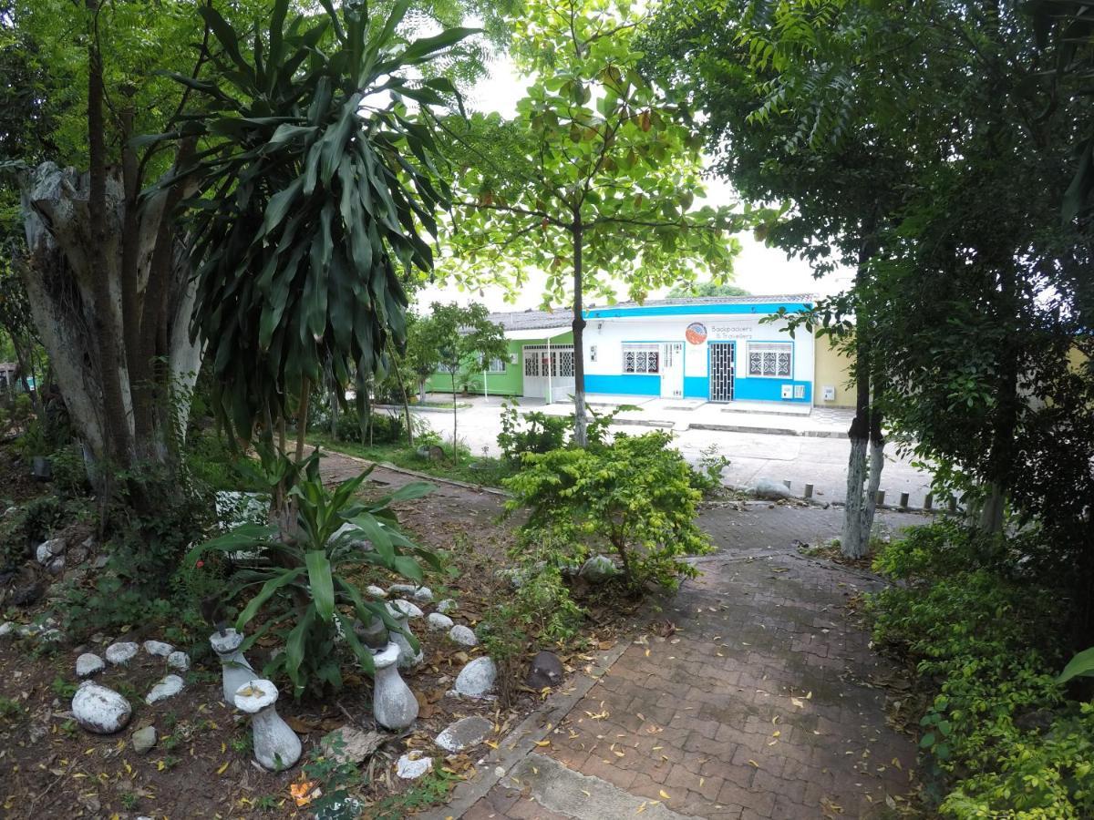 Backpackers And Travellers Hostel Нейва Екстер'єр фото