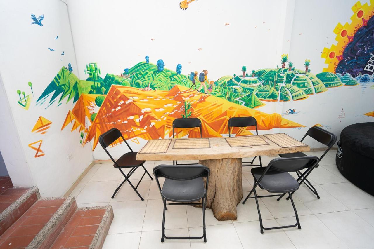 Backpackers And Travellers Hostel Нейва Екстер'єр фото