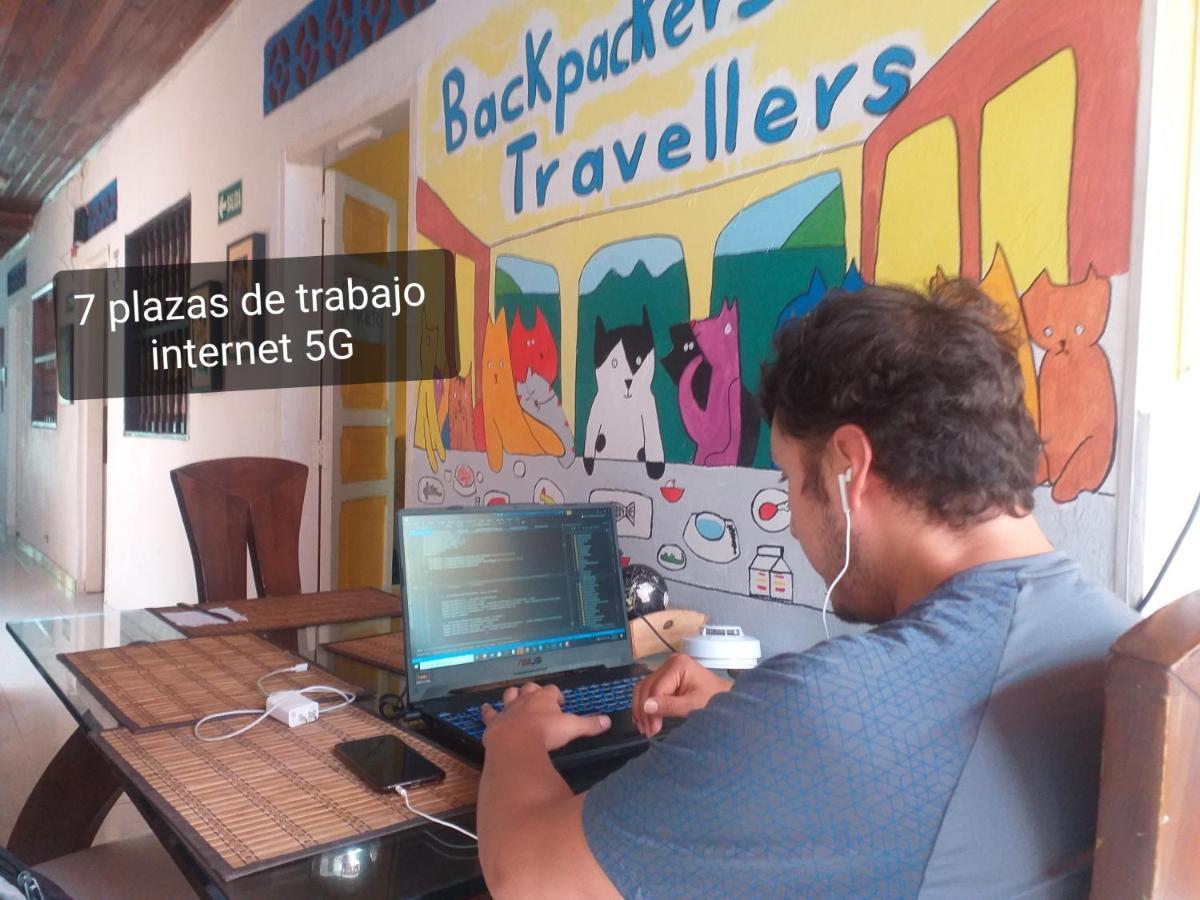 Backpackers And Travellers Hostel Нейва Екстер'єр фото