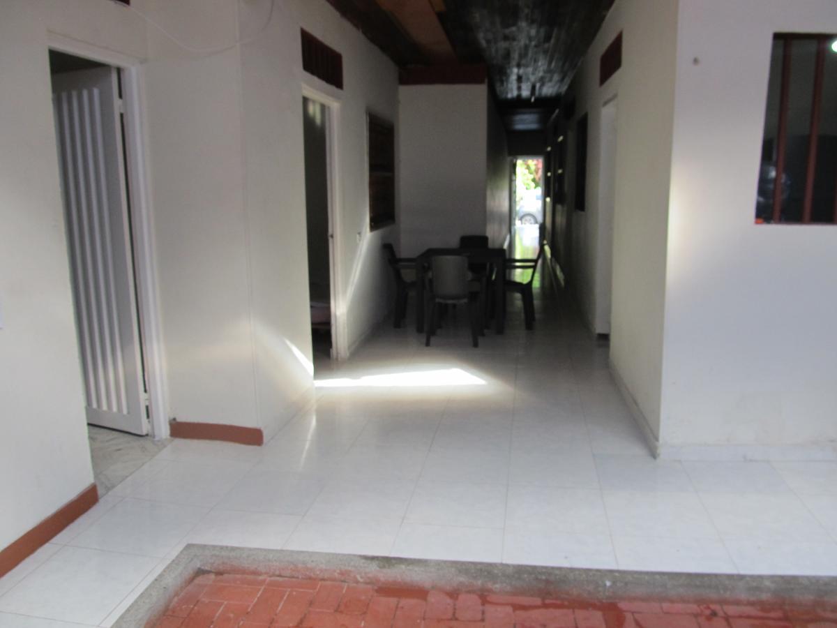 Backpackers And Travellers Hostel Нейва Екстер'єр фото